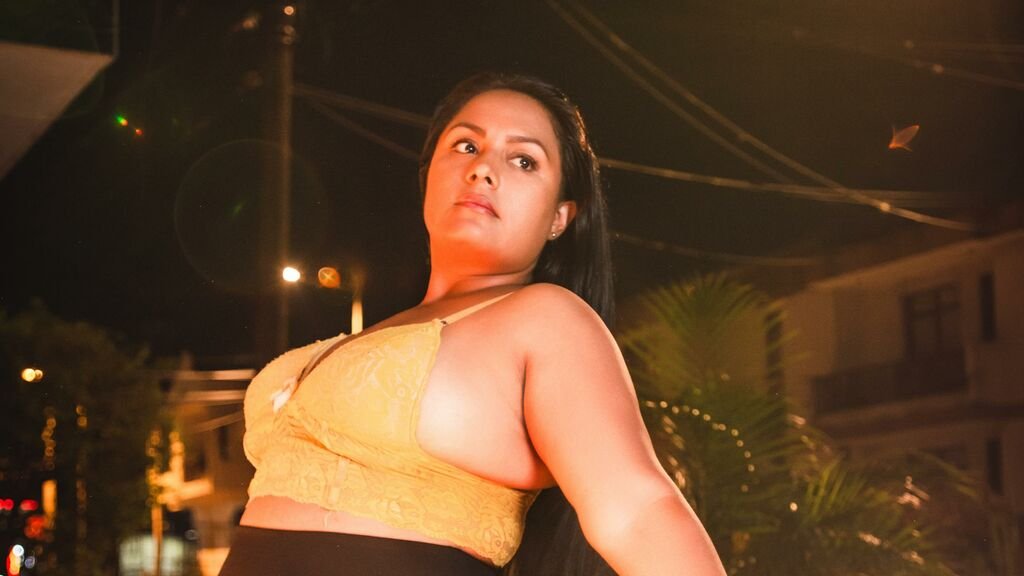 Amateur Webcam Model LarisaGomez Shares Her Passionate Performances Amateur Webcam Model LarisaGomez Shares Her Passionate Performances