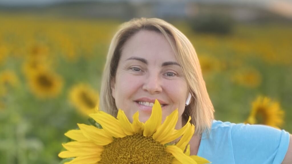 Amateur Webcam Model LeylaHoney Shares Her Unique Experience Amateur Webcam Model LeylaHoney Shares Her Unique Experience