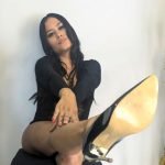 amateur webcam model lunastonne shares her unique perspective