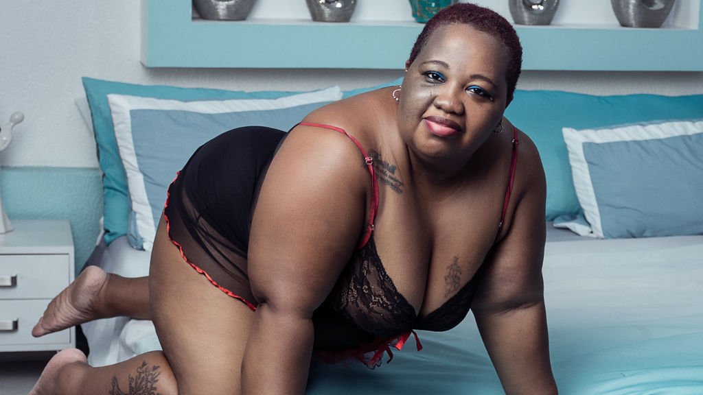 amateur webcam model lurarios shares her unique perspective