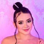 amateur webcam model martinasaens shares her passionate performances