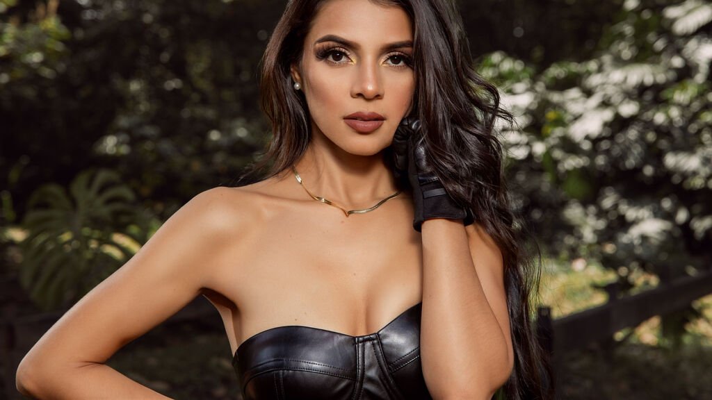 Amateur Webcam Model MartinaSepulveda Shares Her Unique Talents Amateur Webcam Model MartinaSepulveda Shares Her Unique Talents