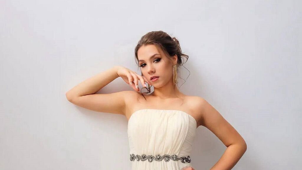 Amateur Webcam Model MaryGreer Shares Her Unique Perspective Amateur Webcam Model MaryGreer Shares Her Unique Perspective