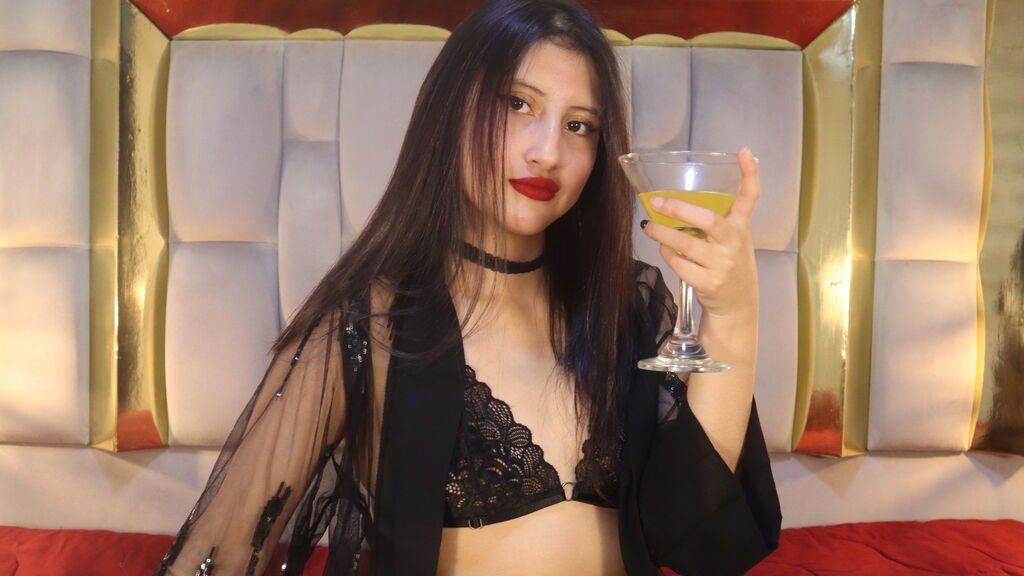 amateur webcam model meganjael shares her unique perspective