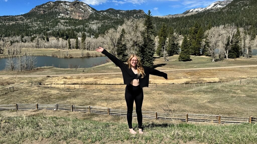 amateur webcam model morgmakes her debut