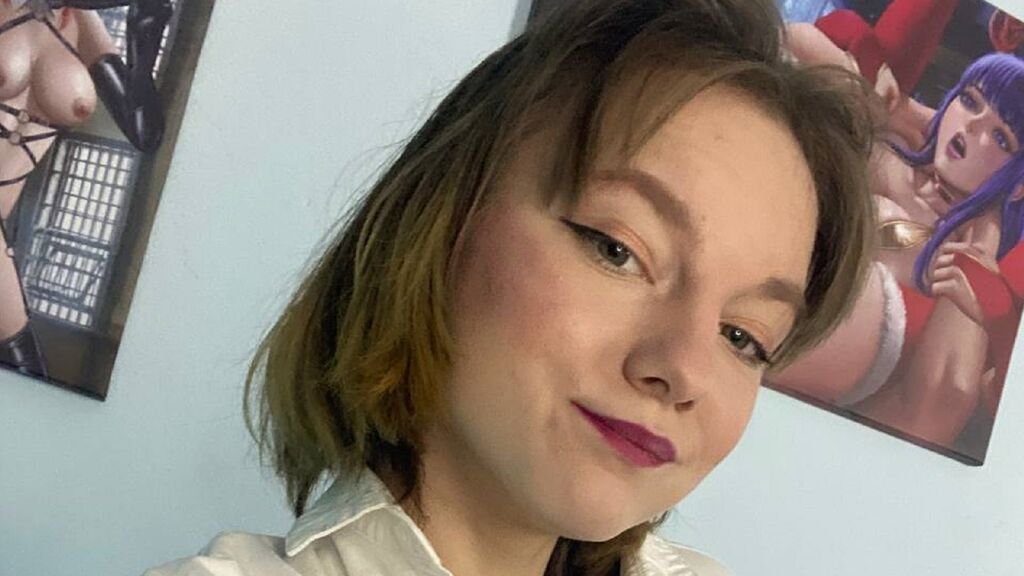 Amateur Webcam Model NillieKelly Shares Her Passionate Performances Amateur Webcam Model NillieKelly Shares Her Passionate Performances