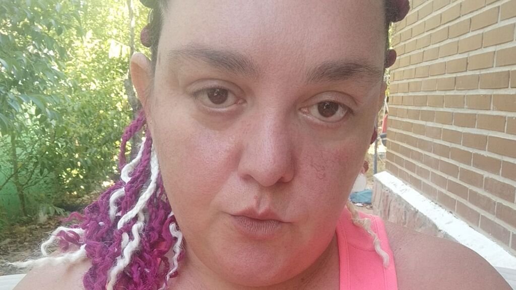 Amateur Webcam Model PatriciaRight Shares Her Unique Perspective