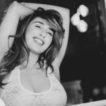 amateur webcam model peneloperoma shares her passionate performances