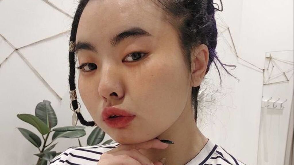 Amateur Webcam Model PennyWeigel Shares Her Unique Perspective Amateur Webcam Model PennyWeigel Shares Her Unique Perspective