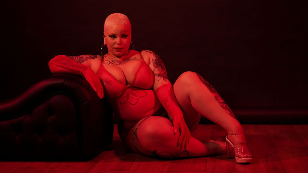 Amateur Webcam Model RavenaSophia Shares Her Passionate Performances Amateur Webcam Model RavenaSophia Shares Her Passionate Performances