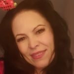 amateur webcam model redlacemiky shares her unfiltered experience