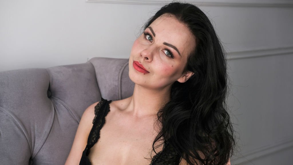 Amateur Webcam Model SharlenStone: Unleashing Her Inner Goddess Amateur Webcam Model SharlenStone: Unleashing Her Inner Goddess