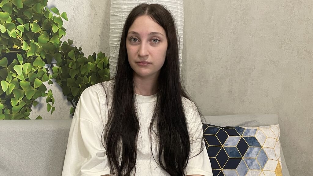 Amateur Webcam Model SheillaRivera Shares Her Passion Amateur Webcam Model SheillaRivera Shares Her Passion