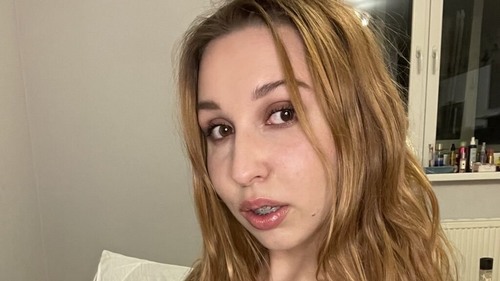 Amateur Webcam Model ShezhanaMoroz Shares Her Unique Perspective Amateur Webcam Model ShezhanaMoroz Shares Her Unique Perspective