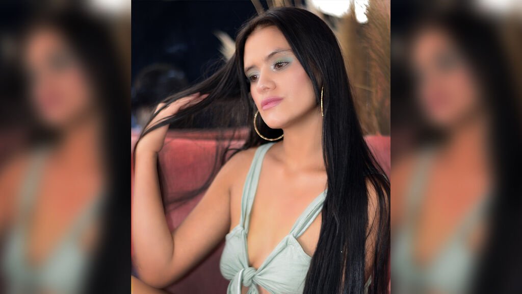 Amateur Webcam Model TamaraEskail Shares Her Unique Perspective Amateur Webcam Model TamaraEskail Shares Her Unique Perspective