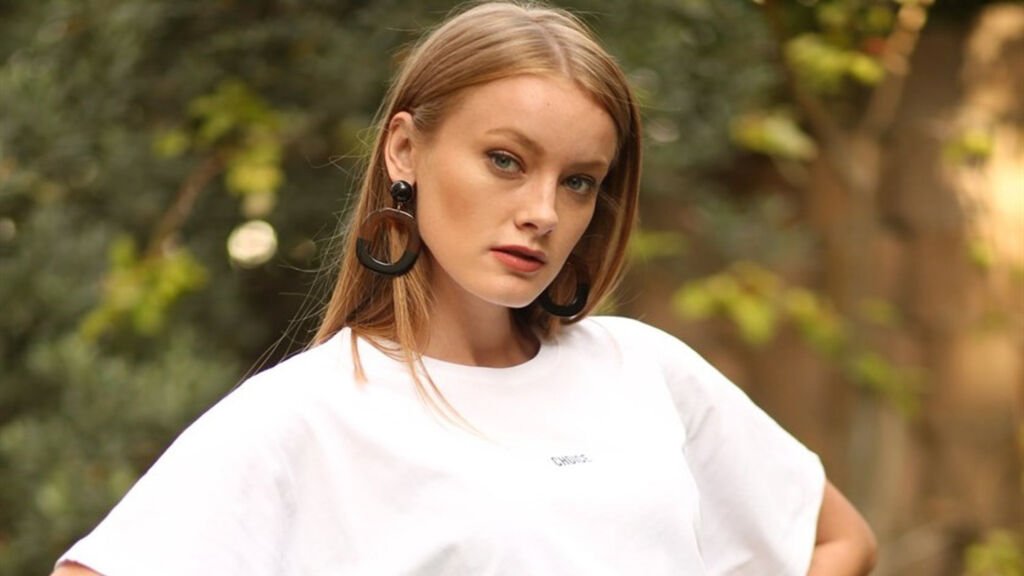 Amateur Webcam Model Turned LeylaBlare Sensation Amateur Webcam Model Turned LeylaBlare Sensation