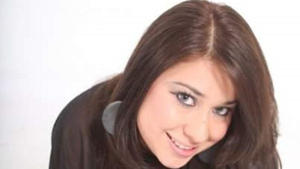 Amateur Webcam Model Uncovers EvaClak’s Secrets