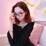 amateur webcam model violetbeccer shares her unique perspective