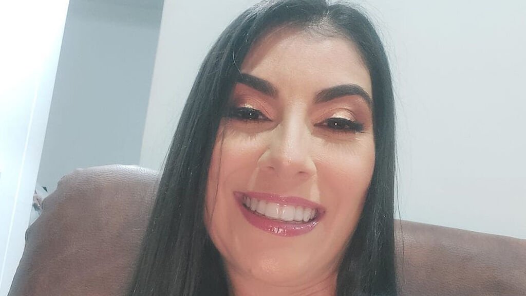 Amateur Webcam Model ZaraJaramillo Shares Her Passionate Performances