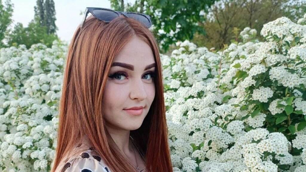 Amateur Webcam Modeling Adventures of EvaCowper