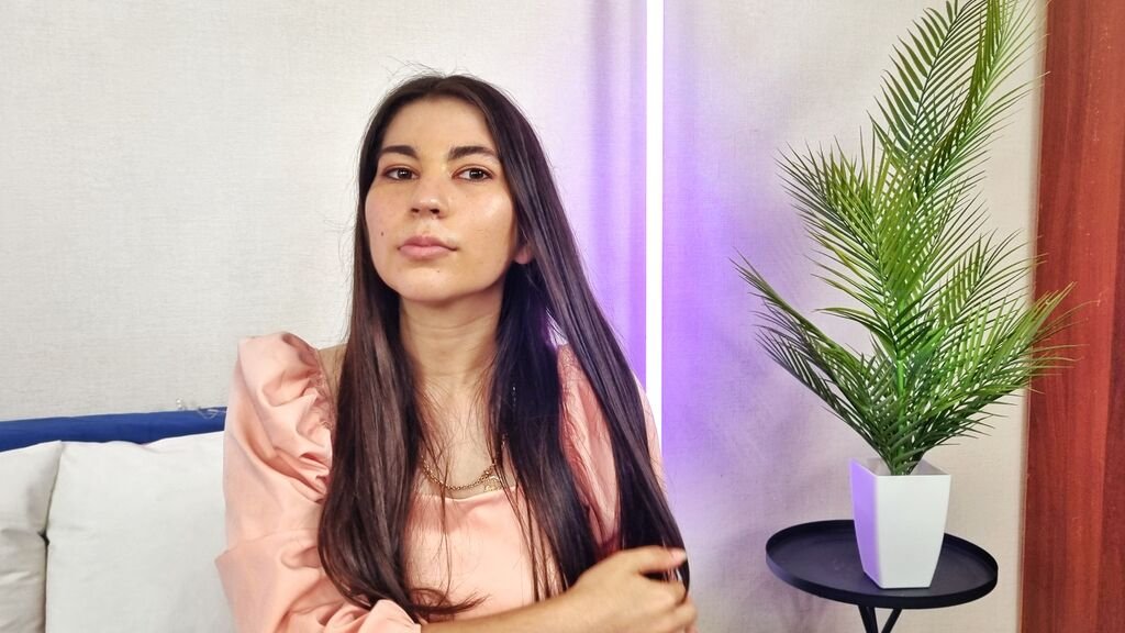 Amateur Webcam Modeling Dreams: EvaBrowney's Journey Amateur Webcam Modeling Dreams: EvaBrowney’s Journey