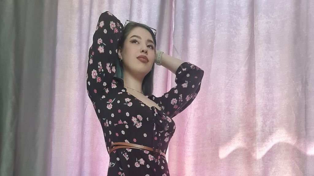 Angelina Richy’s Amateur Webcam Model Adventures