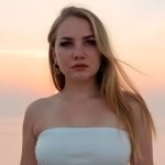 annaverdys amateur webcam model adventures