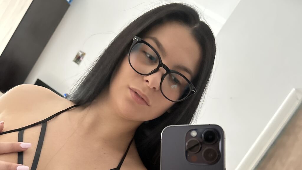 AriaJolene's Amateur Webcam Model Adventures AriaJolene’s Amateur Webcam Model Adventures