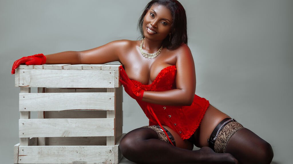 CathyMays Cam: More Than Just a Smile