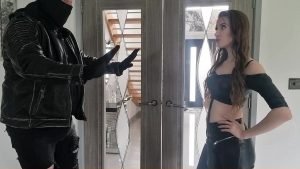 caught in the act a burglars downfall