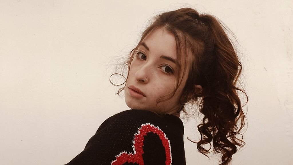 Charlotte Ruve’s Amateur Webcam Modeling Adventures