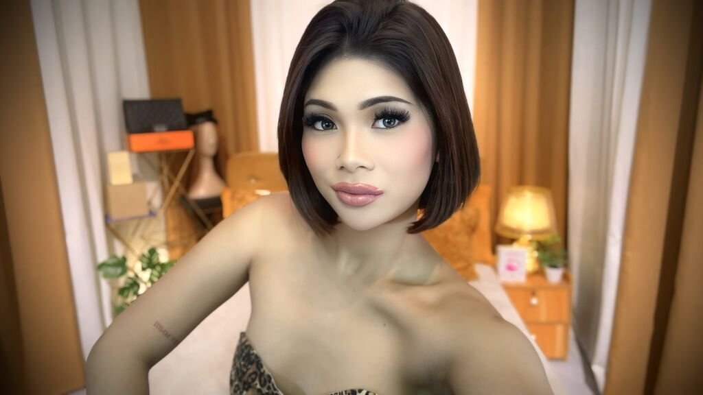 chloejaviers cam more than just a pretty stream