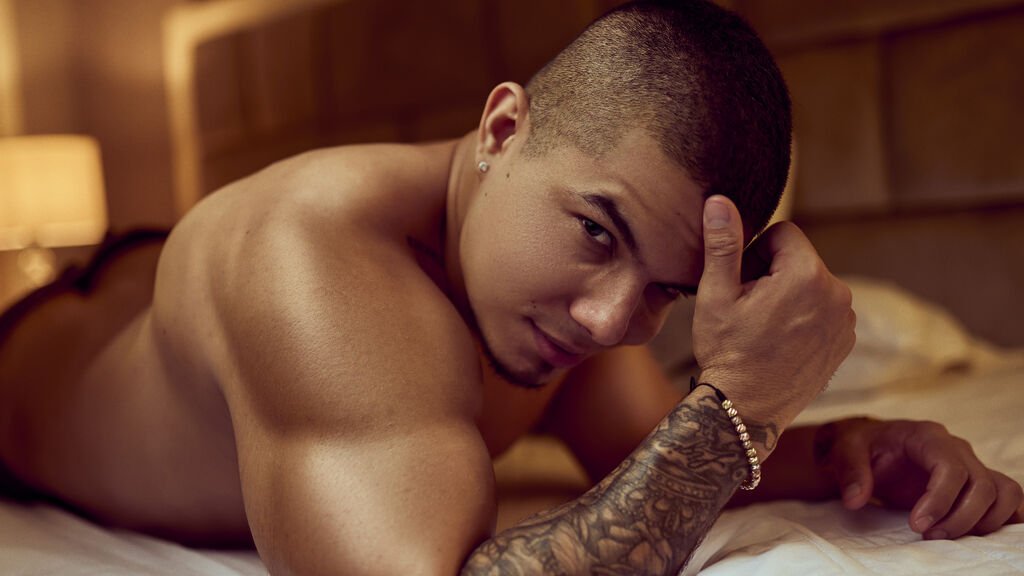 ChrisFords Cam: More Than Meets the Eye ChrisFords Cam: More Than Meets the Eye