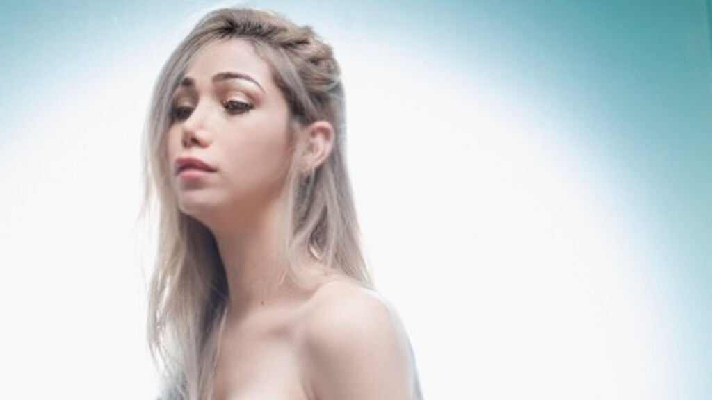 ClarieSanchez: Beyond the Cams Glow ClarieSanchez: Beyond the Cams Glow