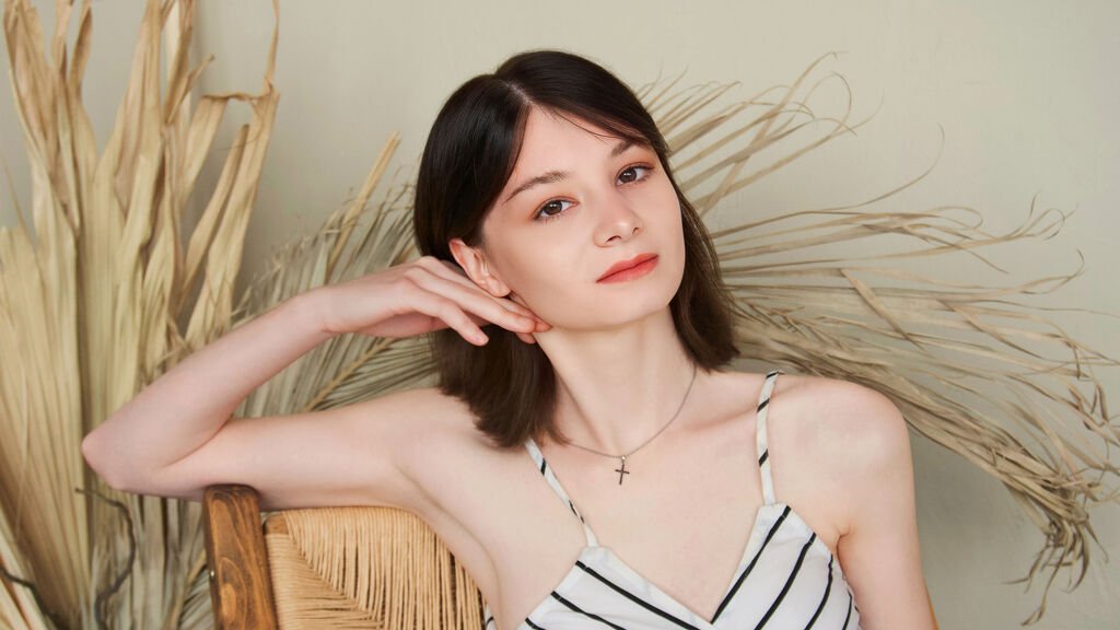 CleoJey's Amateur Webcam Model Adventures CleoJey’s Amateur Webcam Model Adventures