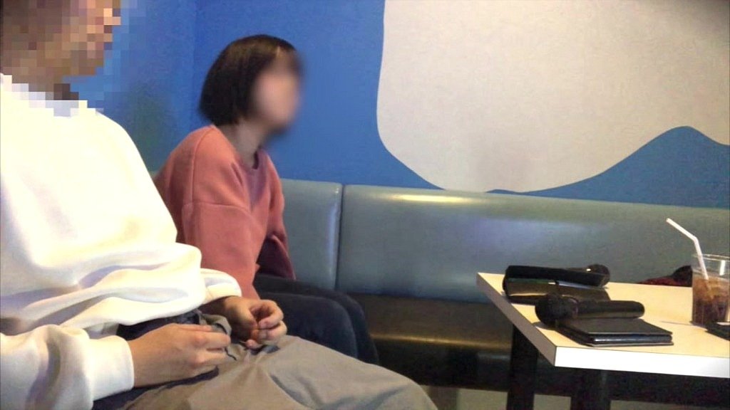 カラオケで爆発！人妻との危険すぎるTind◯Rデート