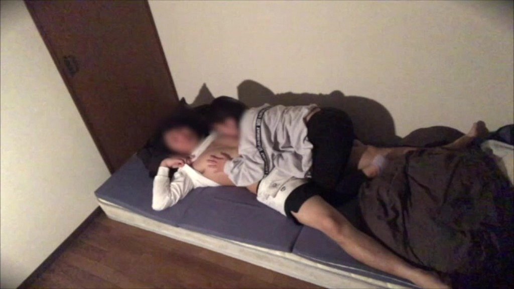 純情彼女が開発中に激しく喘ぐ初体験 純情彼女が開発中に激しく喘ぐ初体験