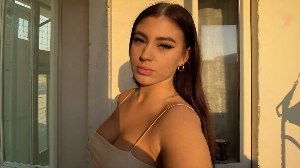 ElleMils: More Than Just a Webcam ElleMils: More Than Just a Webcam