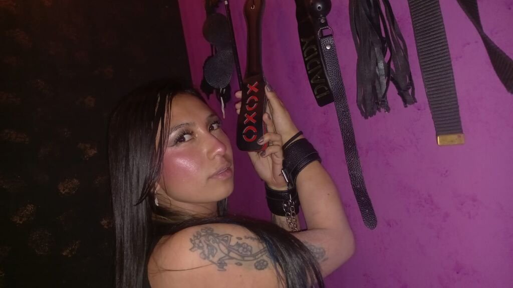 emiliebones unboxing my digital self