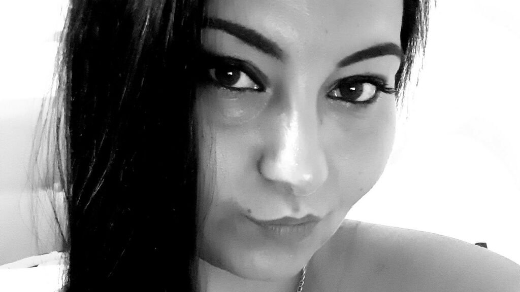 EmmaDaniel's Amateur Webcam Model Adventures EmmaDaniel’s Amateur Webcam Model Adventures