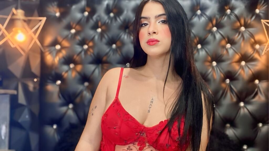 EstefaniRous: Beyond the Screens Glow