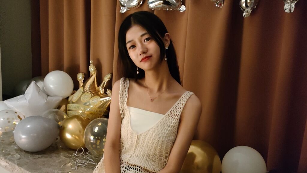 from amateur to webcam model annabellejies journey