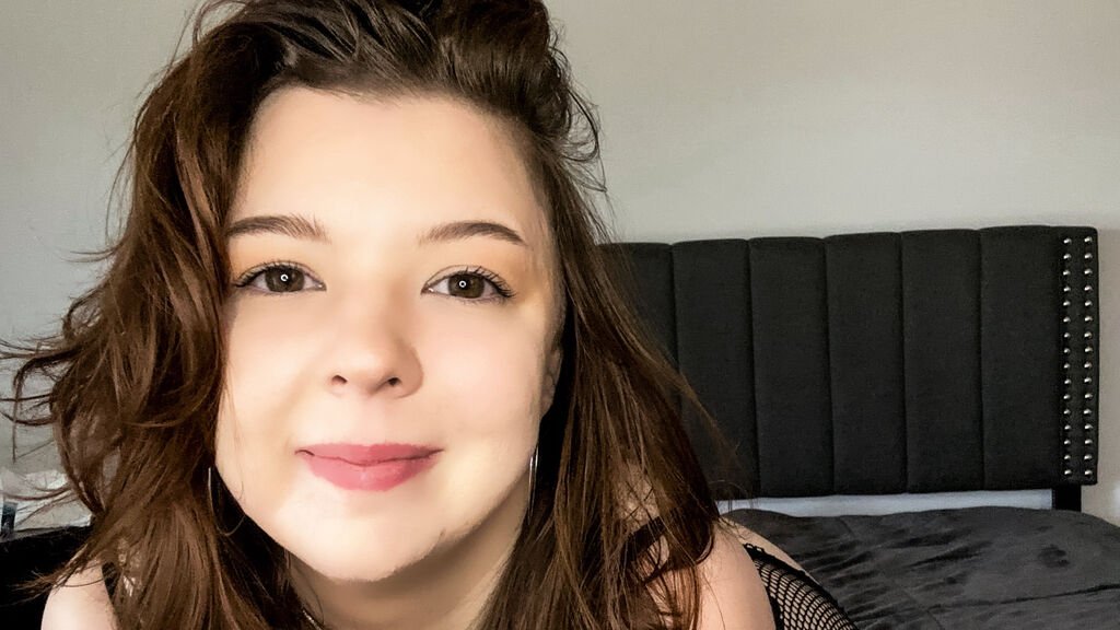 From Amateur to Webcam Model: BaileyLey's Journey From Amateur to Webcam Model: BaileyLey’s Journey