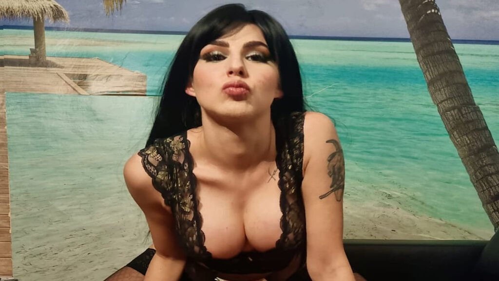 From Amateur to Webcam Model: BelleCarther’s Journey