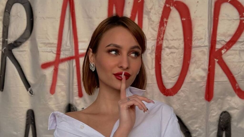 From Amateur to Webcam Model: CindyLinderman’s Journey