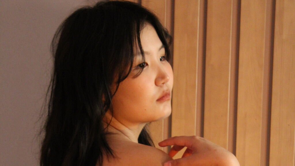 From Amateur to Webcam Model: EricaLu's Journey From Amateur to Webcam Model: EricaLu’s Journey