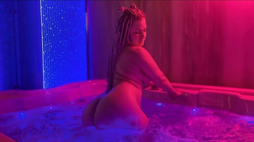 from amateur to webcam model jennifer collins journey