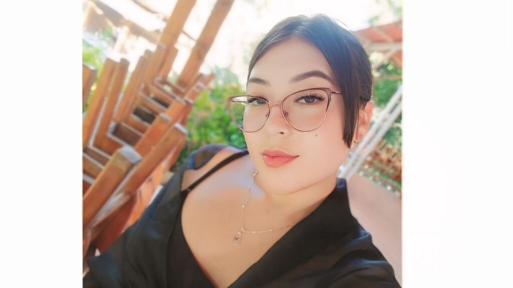 From Amateur to Webcam Model: JohanPalma’s Journey