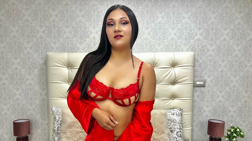 From Amateur to Webcam Model: KataNovik's Journey From Amateur to Webcam Model: KataNovik’s Journey