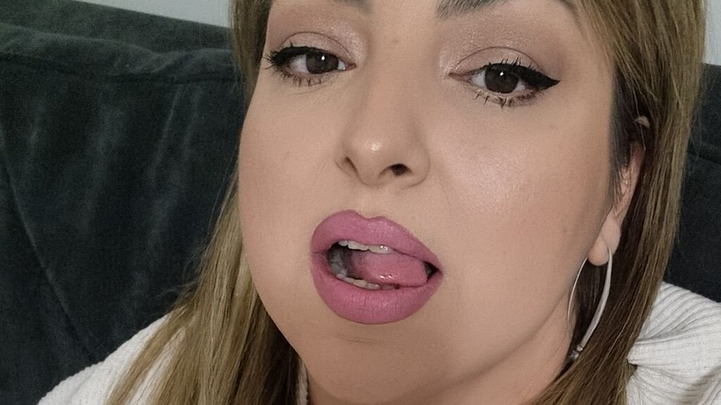 from amateur to webcam model katieerrams journey